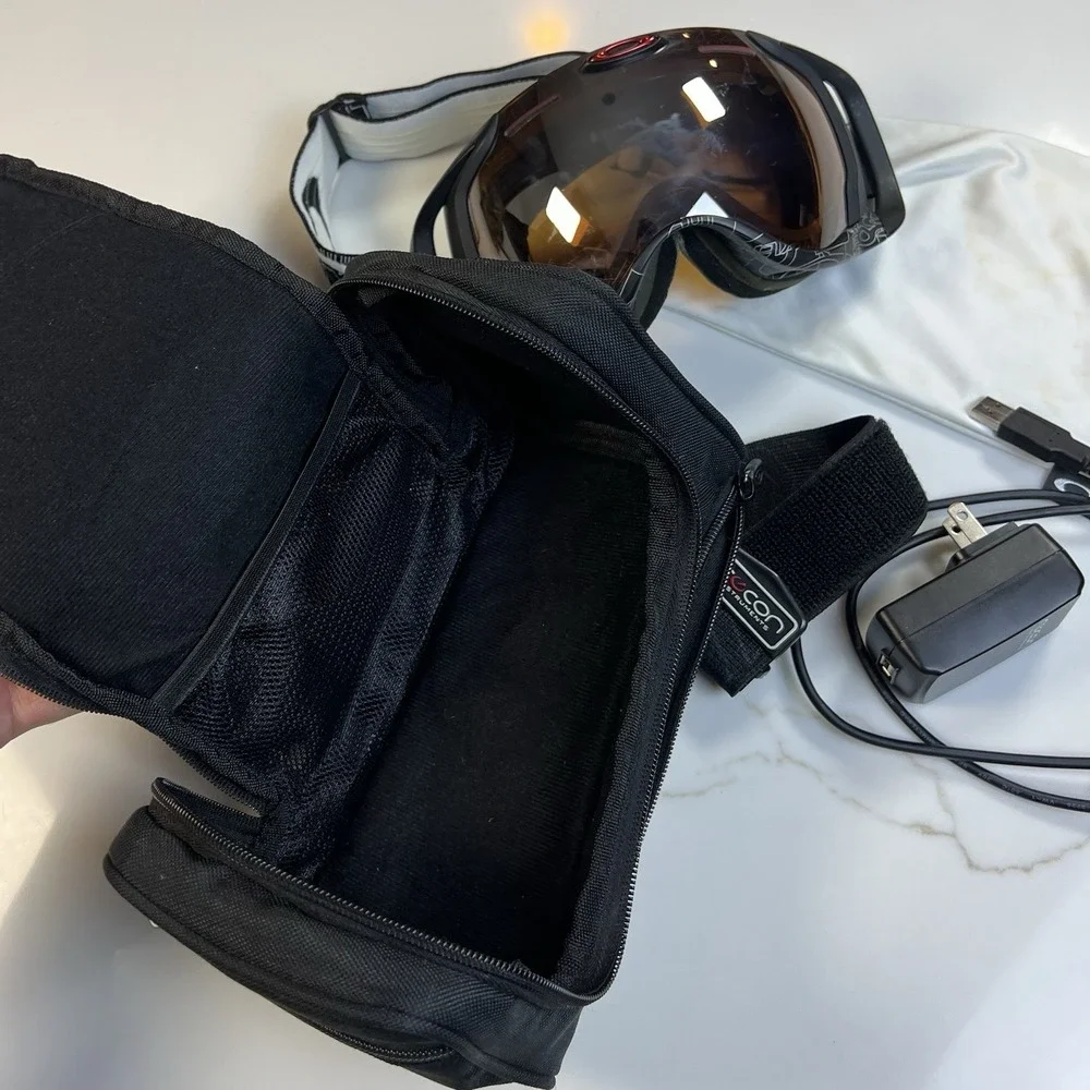 Oakley Airwave 1.5 Ski Goggles Bluetooth and Wi-Fi‎ w Wrist Controller Tested